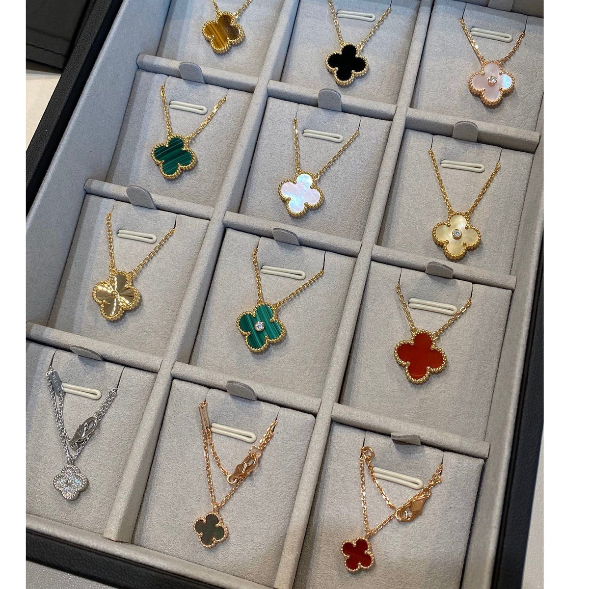 ¡®AuraJewelry¡¯CLOVER 15MM LASER NECKLACE