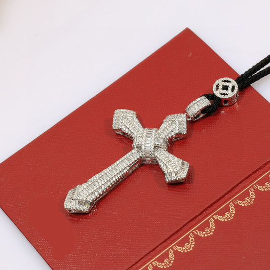 ¡®AuraJewelry¡¯Pave Cross Pendant Necklace