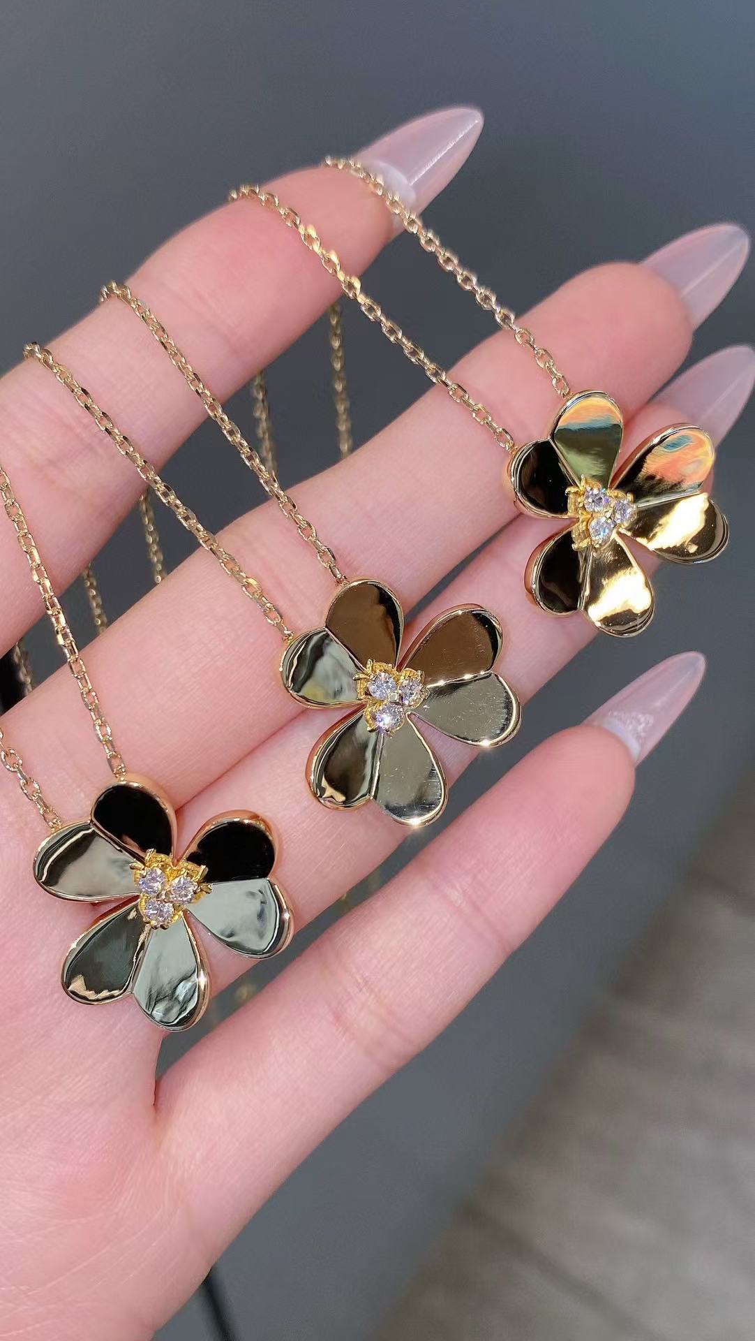 [AuraJewelry]FRIVOLE GOLD FLOWER NECKLACE2
