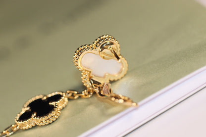 ¡®AuraJewelry¡¯CLOVER EARRINGS GOLD ONYX MOP 3 MOTIF