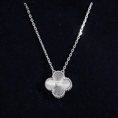 AuraJewelry®クローバー15MMダイヤモンドレーザーネックレスシルバー