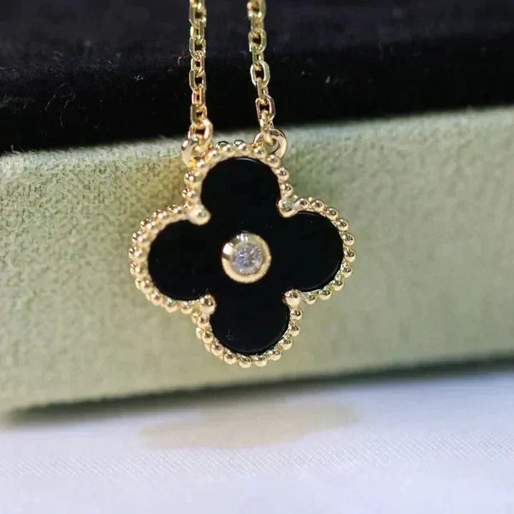 AuraJewelry CLOVER 15MM DIAMOND ONYX NECKLACE