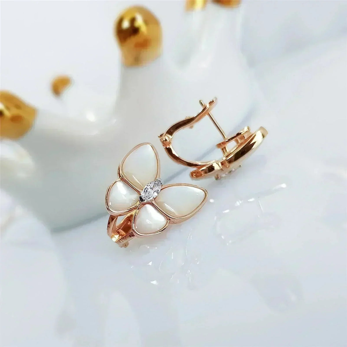 ¡®AuraJewelry¡¯BUTTERFLY MOP DIAMOND EARRINGS
