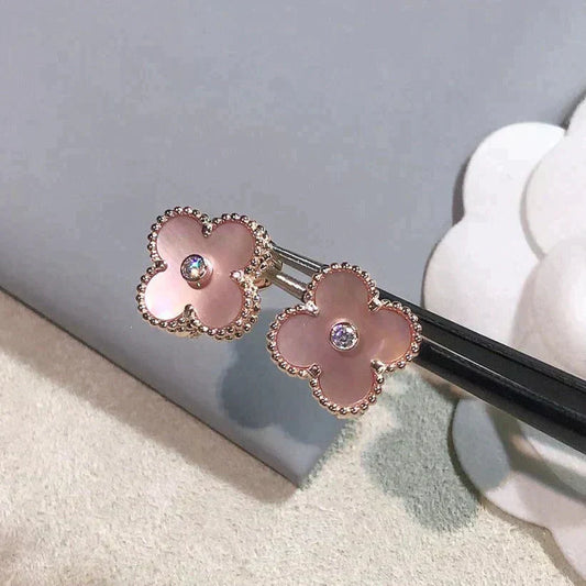 ¡®AuraJewelry¡¯CLOVER MEDIUM 1 MOTIFS  PINK MOP DIAMOND EARRINGS