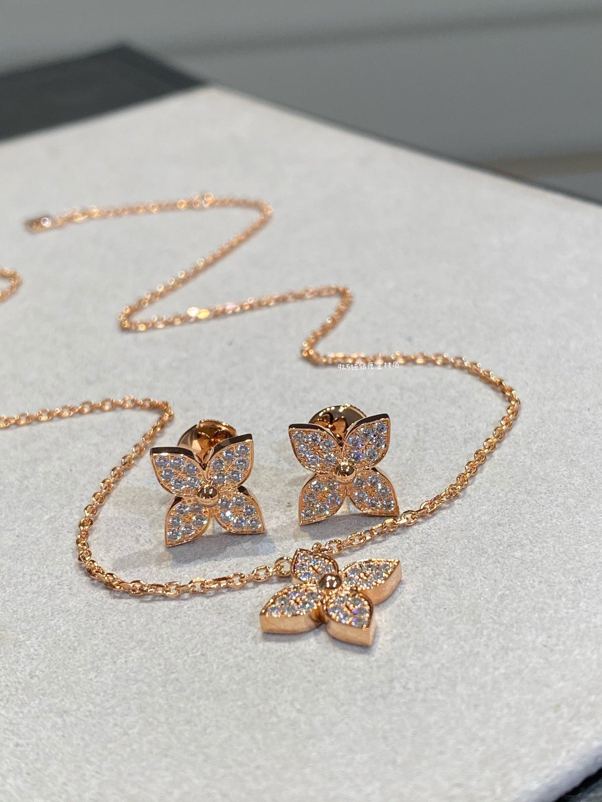 ¡®AuraJewelry¡¯STAR DIAMOND NECKALCE