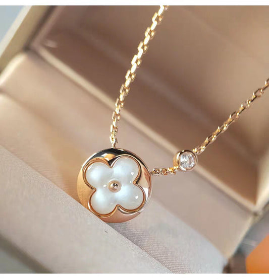 ¡®AuraJewelry¡¯SUN MOP GOLD 1 DIAMOND NECKLACE
