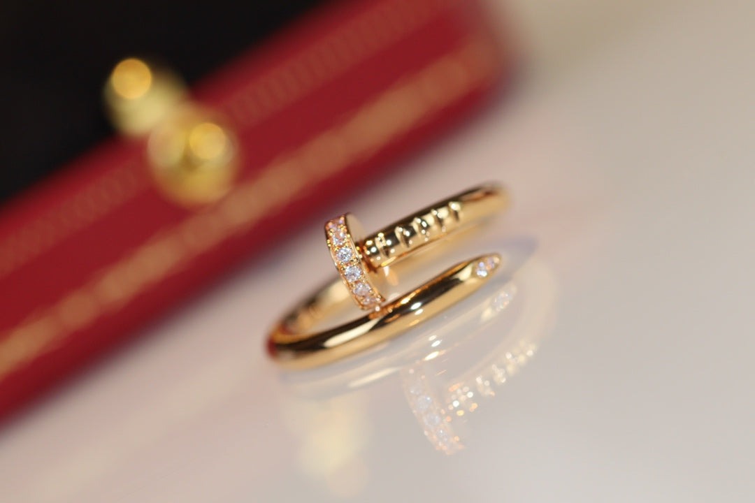 [AuraJewelry]Size 7 ring with real gold and diamonds