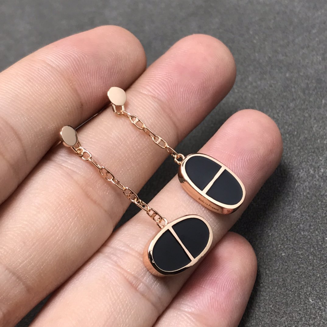 AuraJewelry「CHAINE VERSO」ブラックセラミックシルバーイヤリング