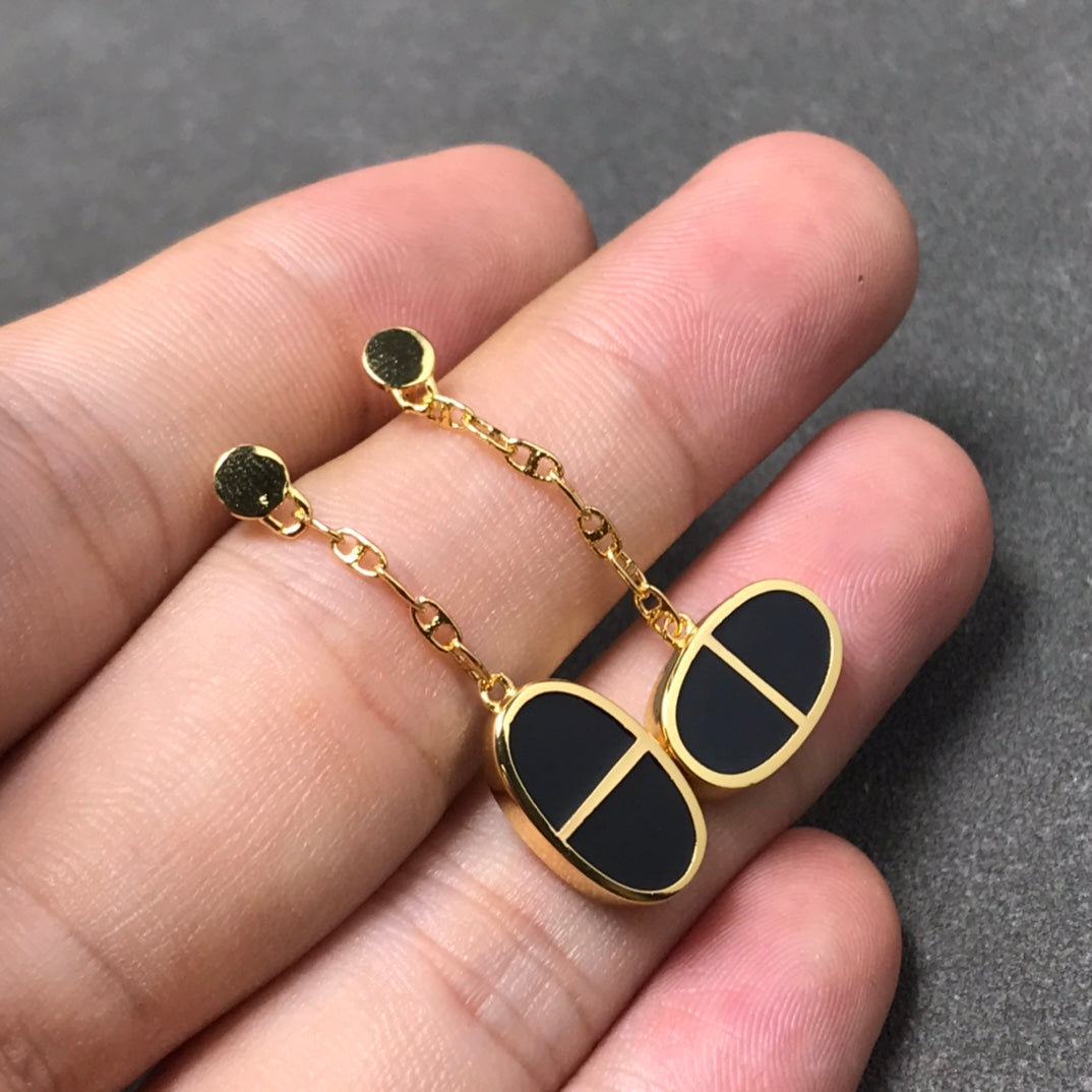 AuraJewelry「CHAINE VERSO」ブラックセラミックシルバーイヤリング