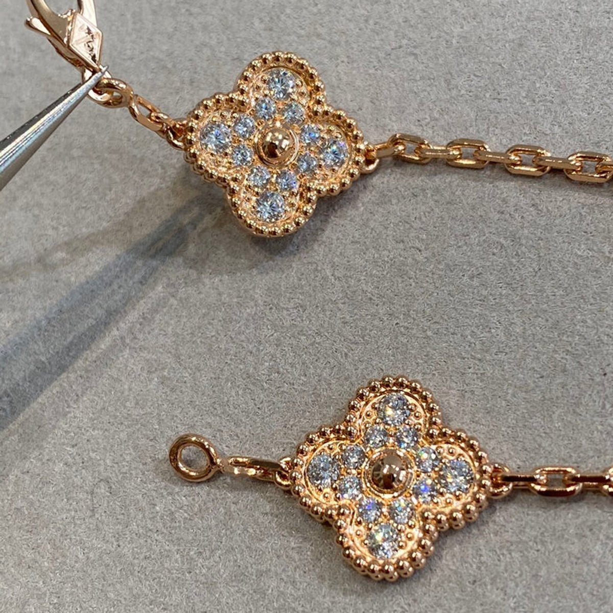 [AuraJewelry] New  CLOVER 5 MOTIF FULL DIAMOND BRACELET COLLECTION