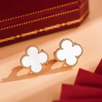 ¡®AuraJewelry¡¯CLOVER MEDIUM 1 MOTIFS  WHITE MOP STUD EARRINGS