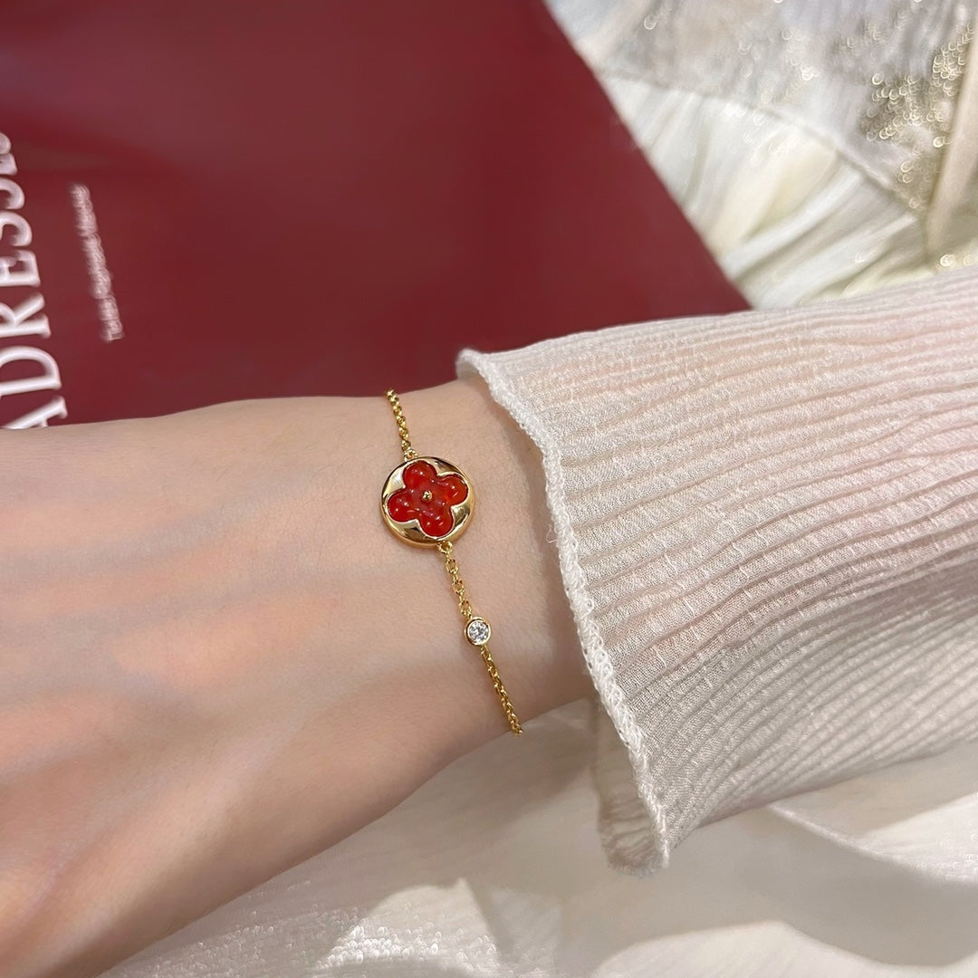 ¡®AuraJewelry¡¯SUN PEDANT CARNELIAN BRACELET