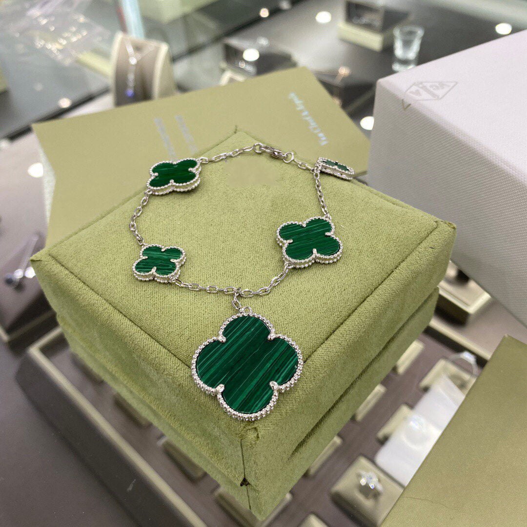 「AuraJewelry」クローバー 5モチーフ シルバーマラカイトブレスレット