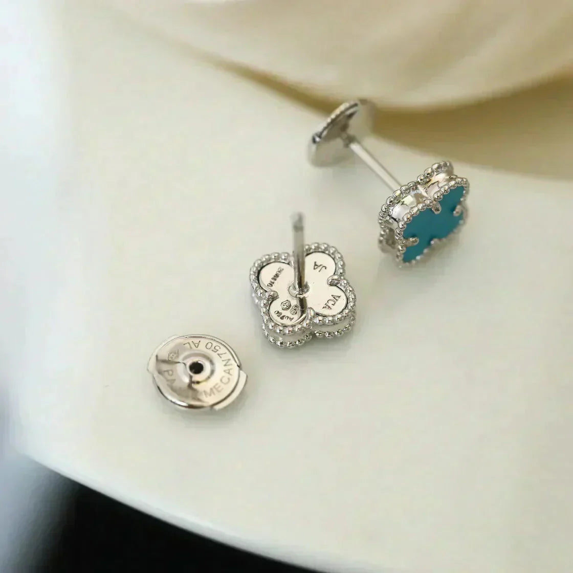 ¡®AuraJewelry¡¯CLOVER MINI 9.5MM ONYX STUD EARRINGS SILVER
