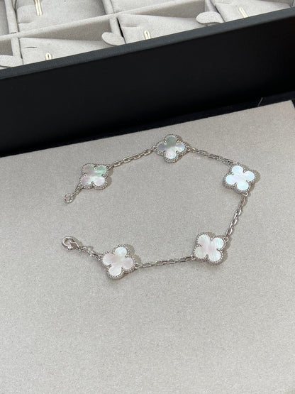 [AuraJewelry]新作 クローバーホワイトパールMOP 5モチーフブレスレットコレクション