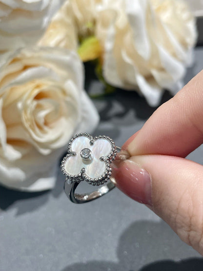 ¡®AuraJewelry¡¯CLOVER SILVER MOP DIAMOND RING