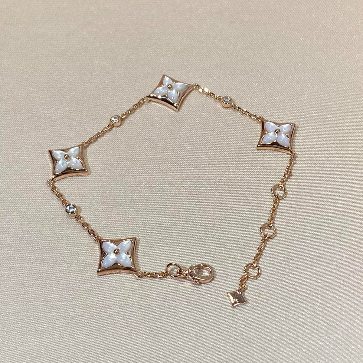 ¡®AuraJewelry¡¯STAR 4 MOTIF MOP DIAMOND PINK GOLD BRACELET