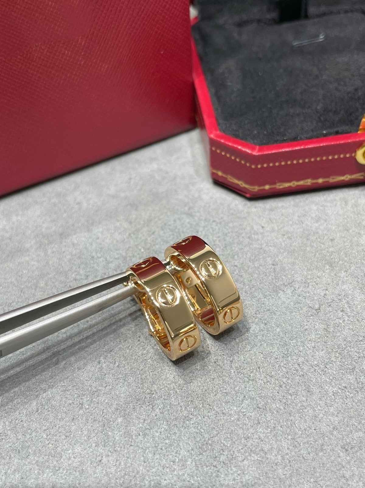 ¡®AuraJewelry¡¯LOVE 5.5MM EARRINGS