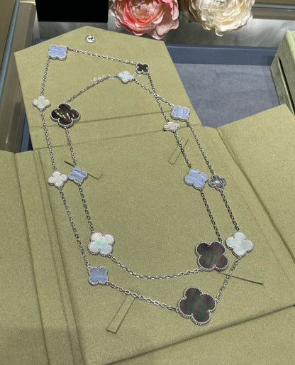 ¡®AuraJewelry¡¯CLOVER 16 MOTIF CHALCEDONY MOP SILVER NECKLACE
