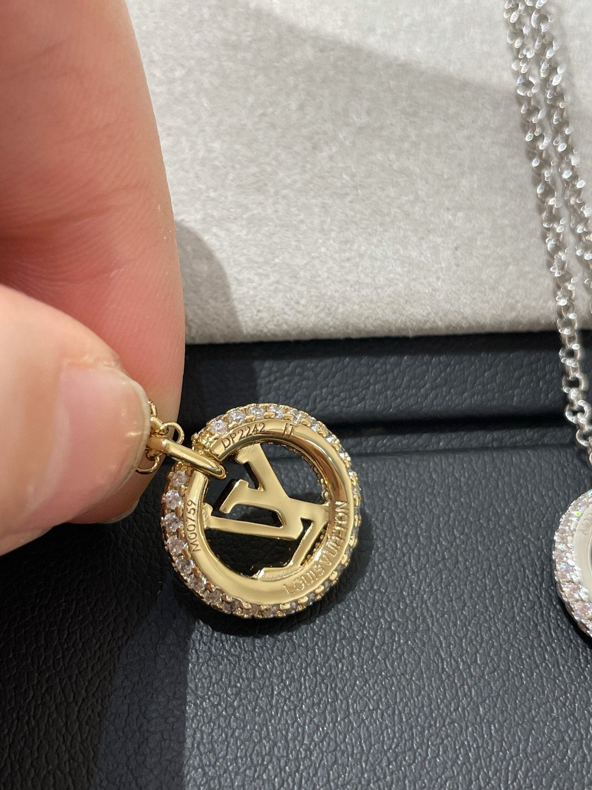 AuraJewelry 夜のダイヤモンドパヴェネックレス