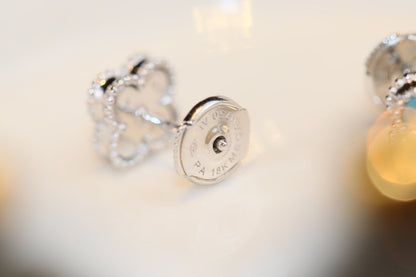AuraJewelry クローバーミニターコイズシルバースタッドピアス