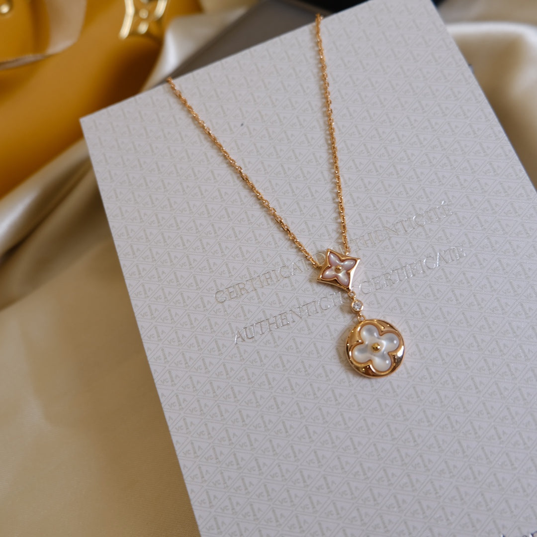 ¡®AuraJewelry¡¯STAR AND SUN WHITE MOP 2 MOTIF PINK GOLD NECKLACE