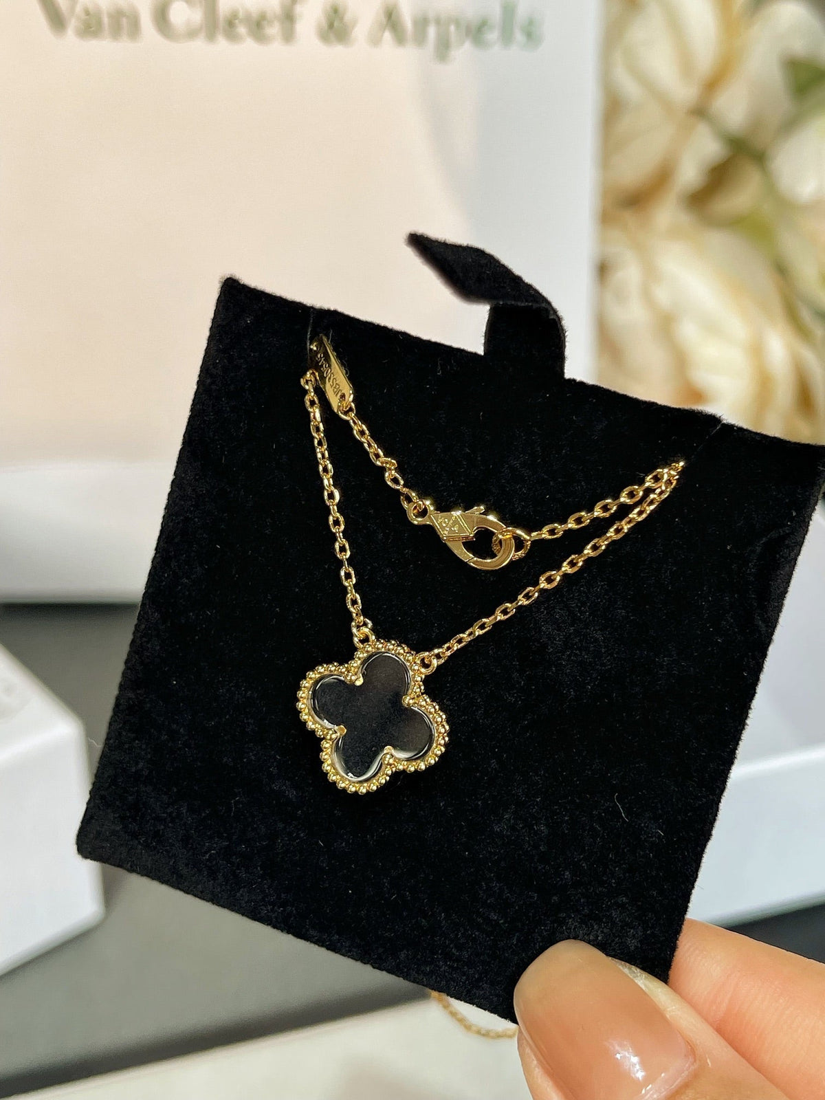 ¡®AuraJewelry¡¯CLOVER ROCK CRYSTAL ROSE GOLD NECKLACE