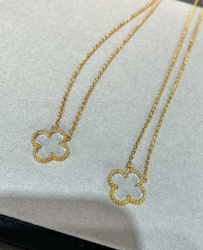 ¡®AuraJewelry¡¯CLOVER ROCK CRYSTAL ROSE GOLD NECKLACE