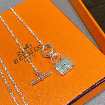 ¡®AuraJewelry¡¯CONSTANCE PEDANT SILVER NECKLACE