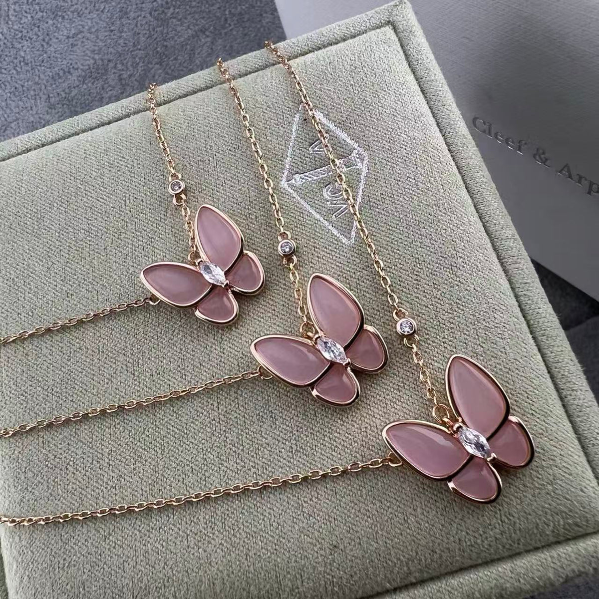 [AuraJewelry] Pink Butterfly Necklace