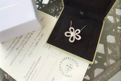 [AuraJewelry] Full diamond sunflower flower necklace