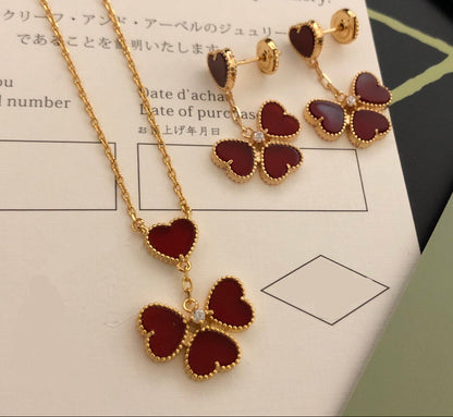 [AuraJewelry] Gold-tone Red Heart Pendant