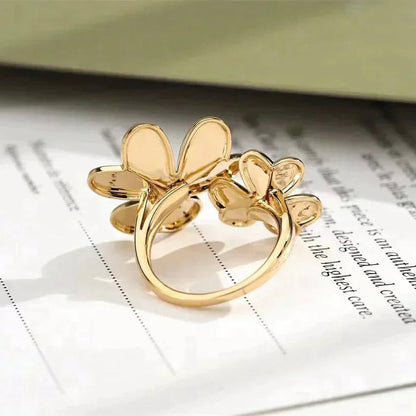 ¡®AuraJewelry¡¯CLOVER COMOS GOLD DIAMOND RING