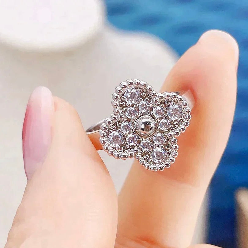 ¡®AuraJewelry¡¯CLOVER DIAMOND RING