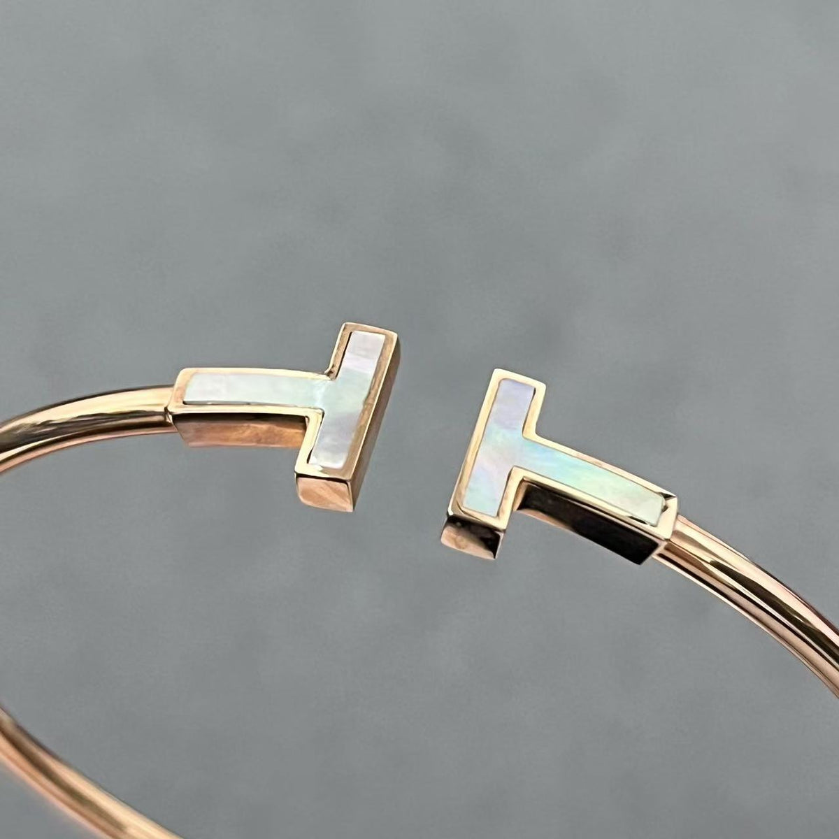 [AuraJewelry] Tハウス ダブルT オープンバングル