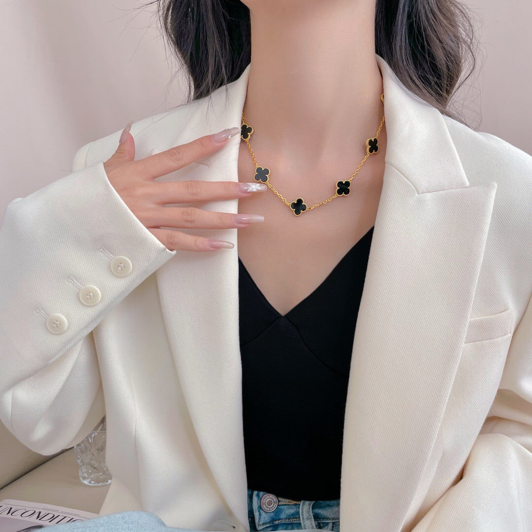 ¡®AuraJewelry¡¯CLOVER 10 MOTIFS ONYX NECKLACE