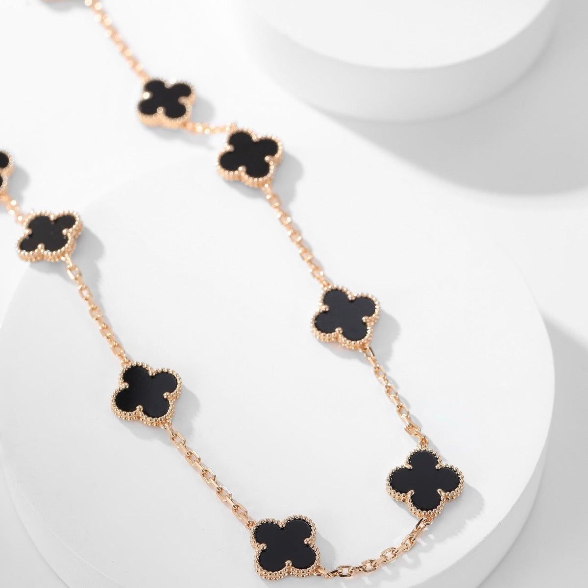 ¡®AuraJewelry¡¯CLOVER 10 MOTIFS ONYX NECKLACE