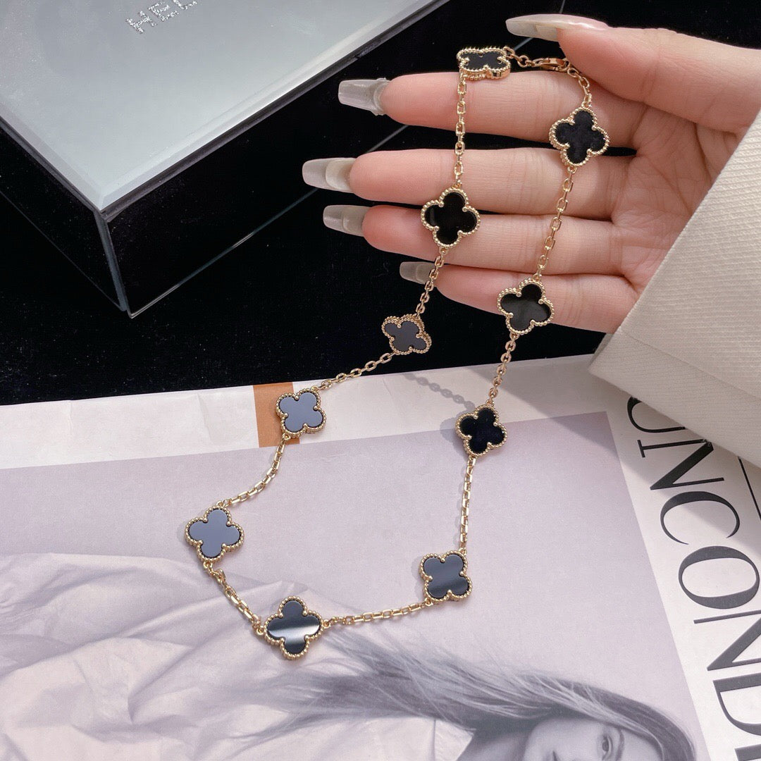 ¡®AuraJewelry¡¯CLOVER 10 MOTIFS ONYX NECKLACE