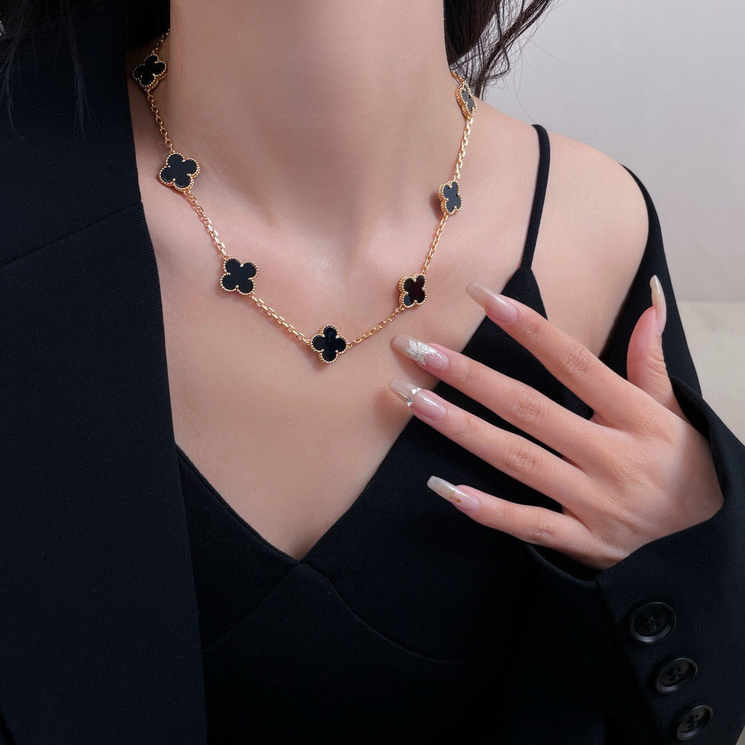 ¡®AuraJewelry¡¯CLOVER 10 MOTIFS ONYX NECKLACE
