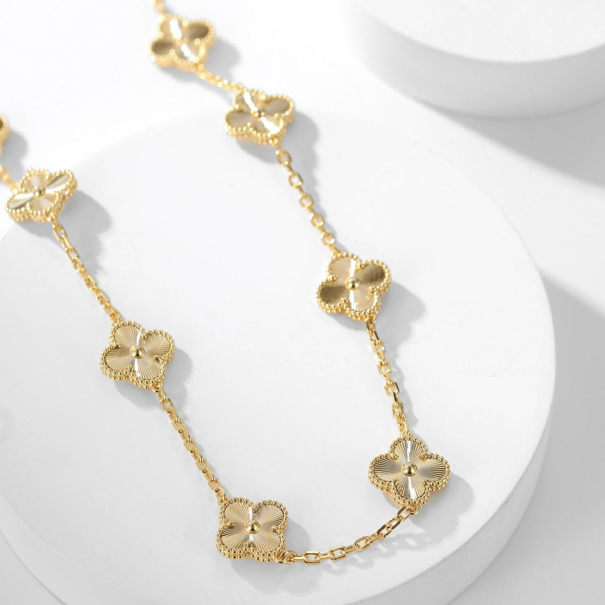 ¡®AuraJewelry¡¯CLOVER 10 MOTIFS LASER NECKLACE