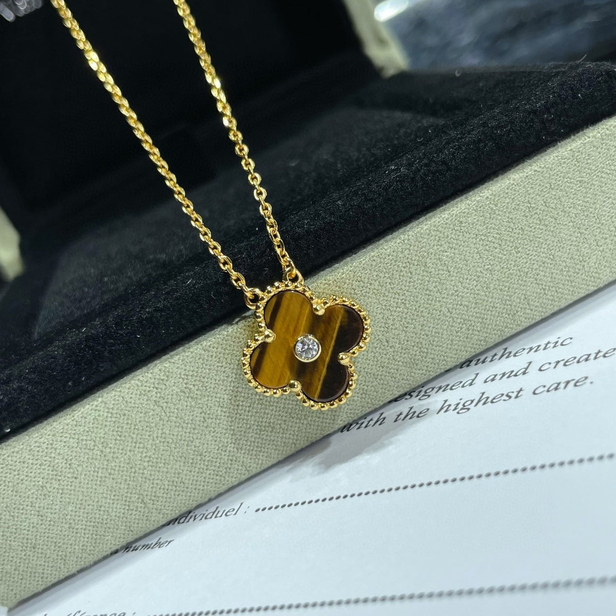 ¡®AuraJewelry¡¯CLOVER 15MM DIAMOND AND YELLOW TIGER'S EYE AGATE necklace