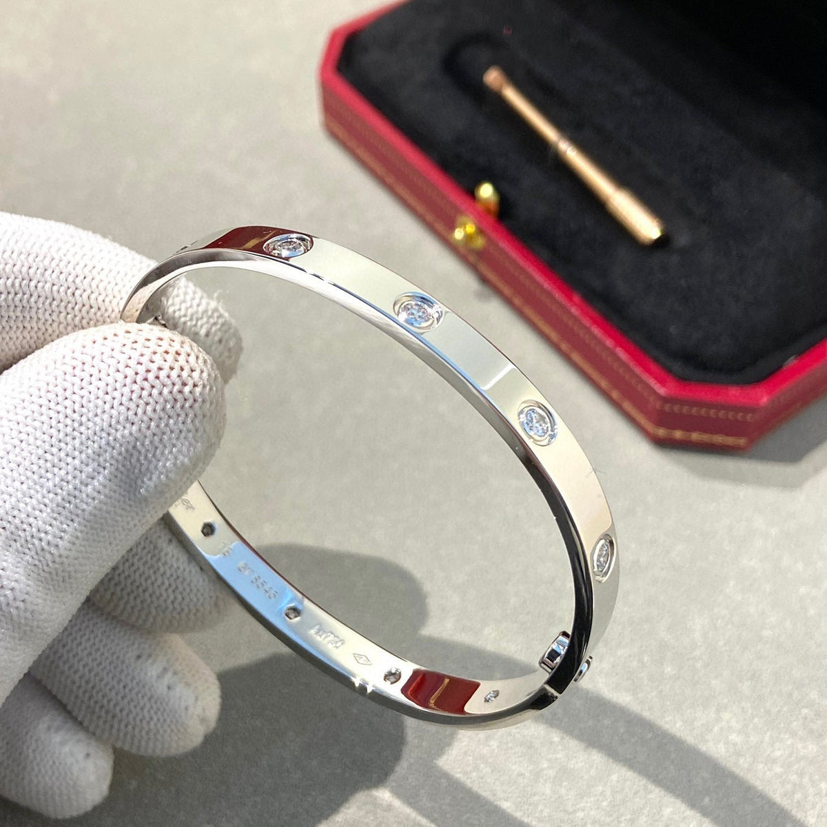 ¡®AuraJewelry¡¯LOVE BRACELET 6.1MM 10 DIAMONDS