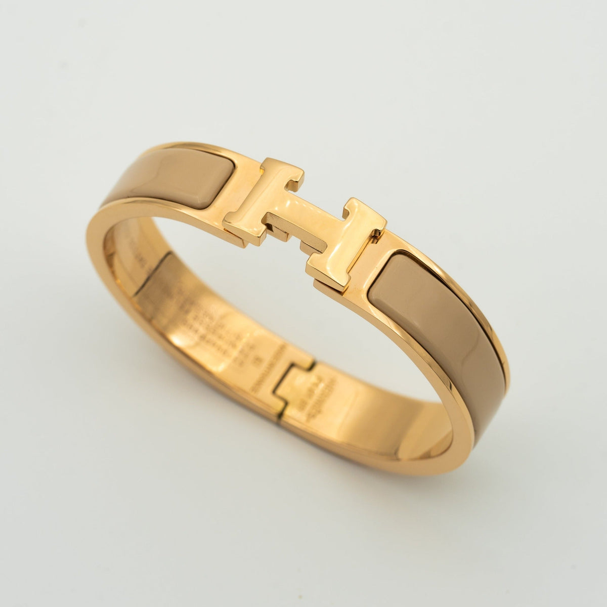 ¡®AuraJewelry¡¯H GREY BRACELET