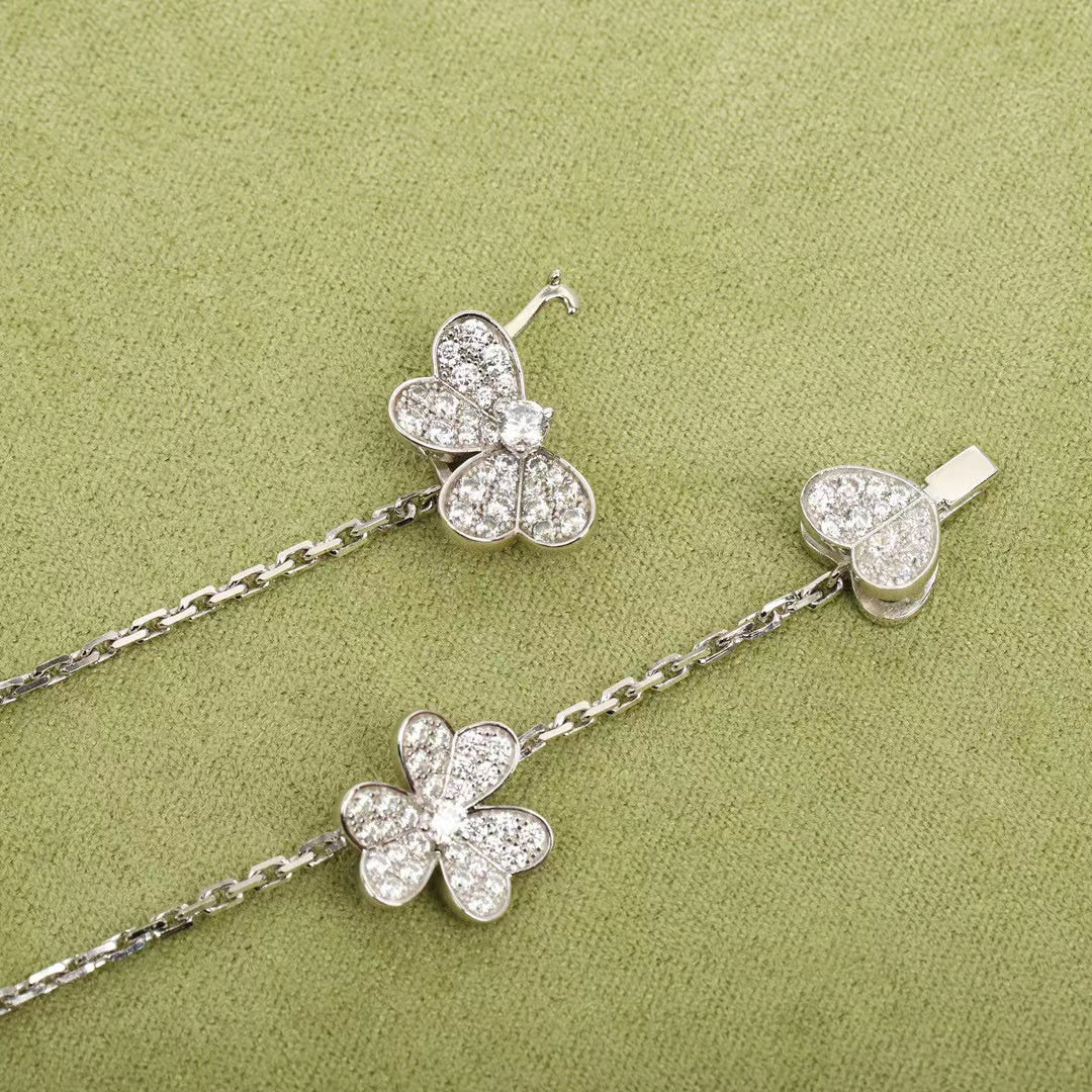 AuraJewelry® FRIOVLE SILVER 9 FLOWERS NECKLACE