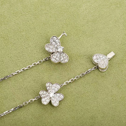 AuraJewelry® FRIOVLE SILVER 9 FLOWERS NECKLACE