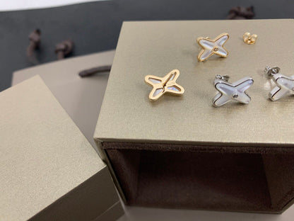 ¡®AuraJewelry¡¯JEUX DE WHITE MOP SILVER DIAMOND EARRINGS