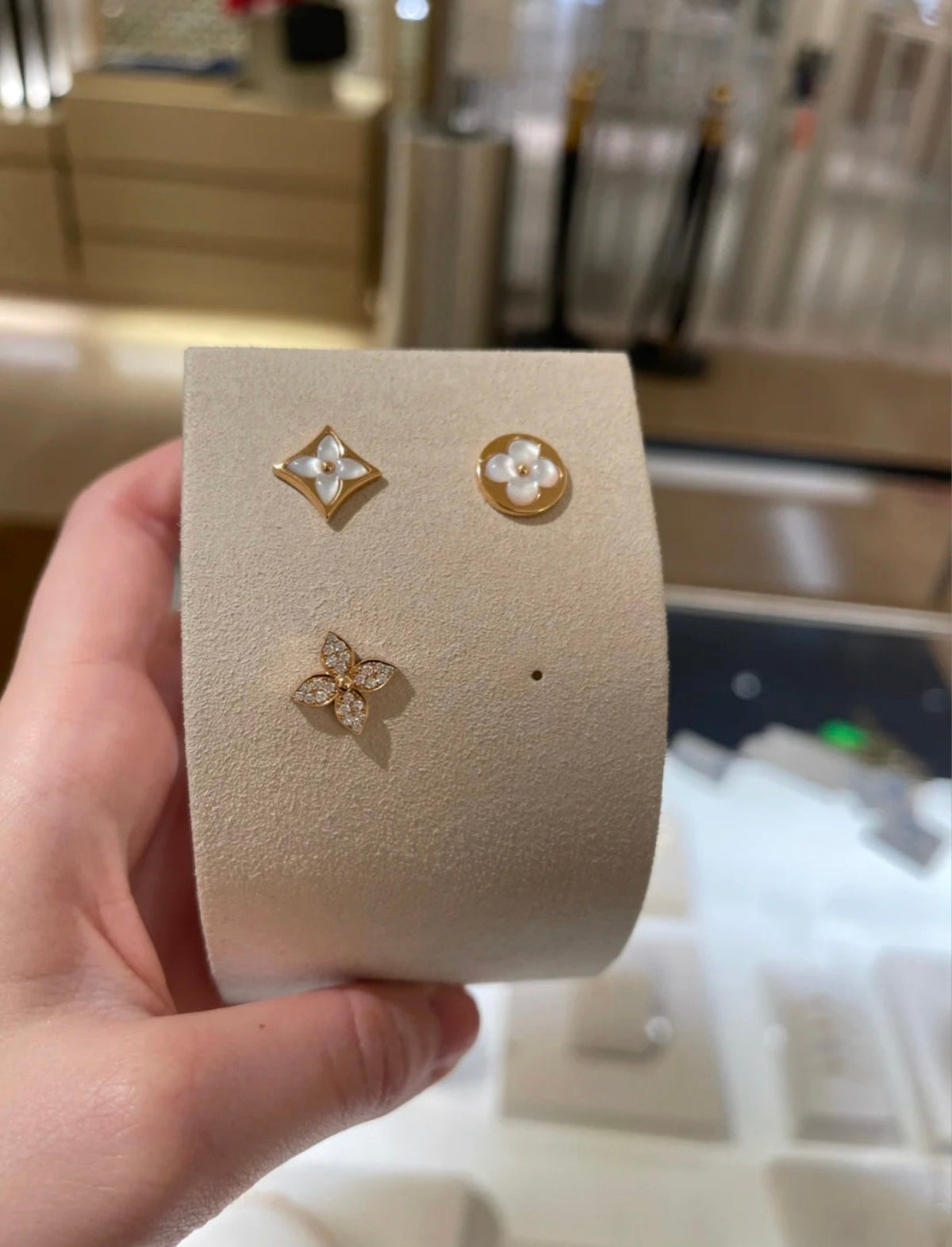 ¡®AuraJewelry¡¯STAR BLOSSOM STUD EARRINGS PINK GOLD DIAMONDS
