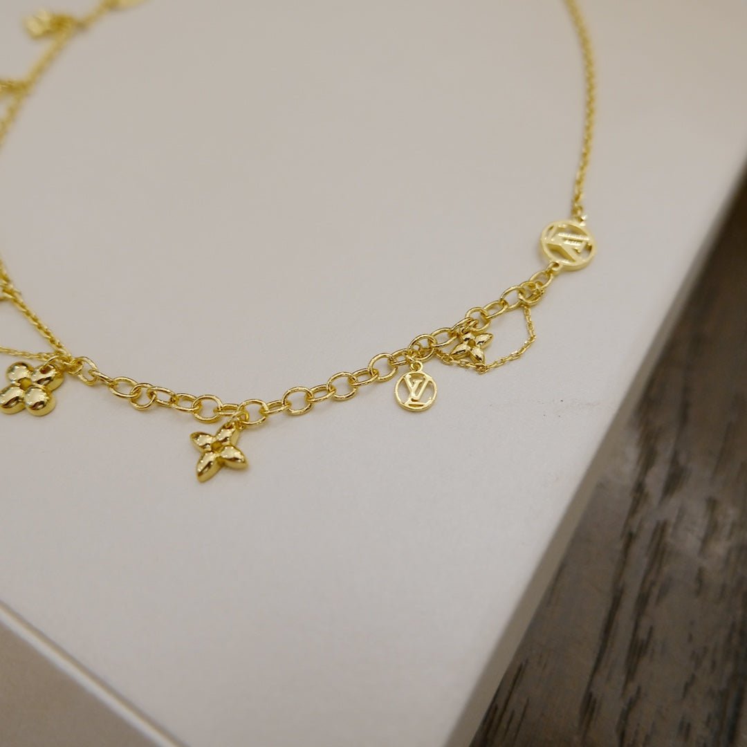 ¡®AuraJewelry¡¯BLOOMING SUPPLE NECKLACE BRASS
