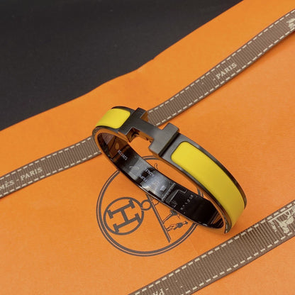 ¡®AuraJewelry¡¯CLIC HM SO BLACK YELLOW BRACELET