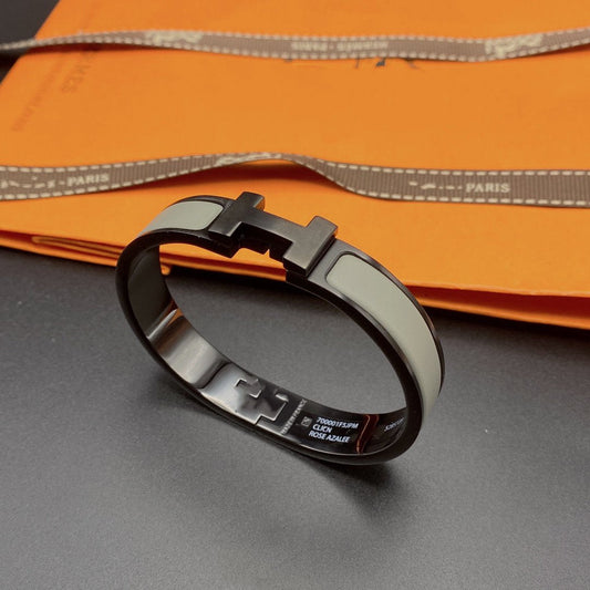 ¡®AuraJewelry¡¯CLIC HM SO BLACK GREY BRACELET